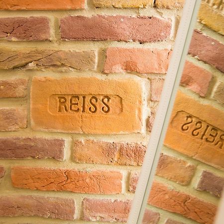 Біля Медичного Університету На Вулиці Кониського 5 Бічна Личаківської Lviv Buitenkant foto